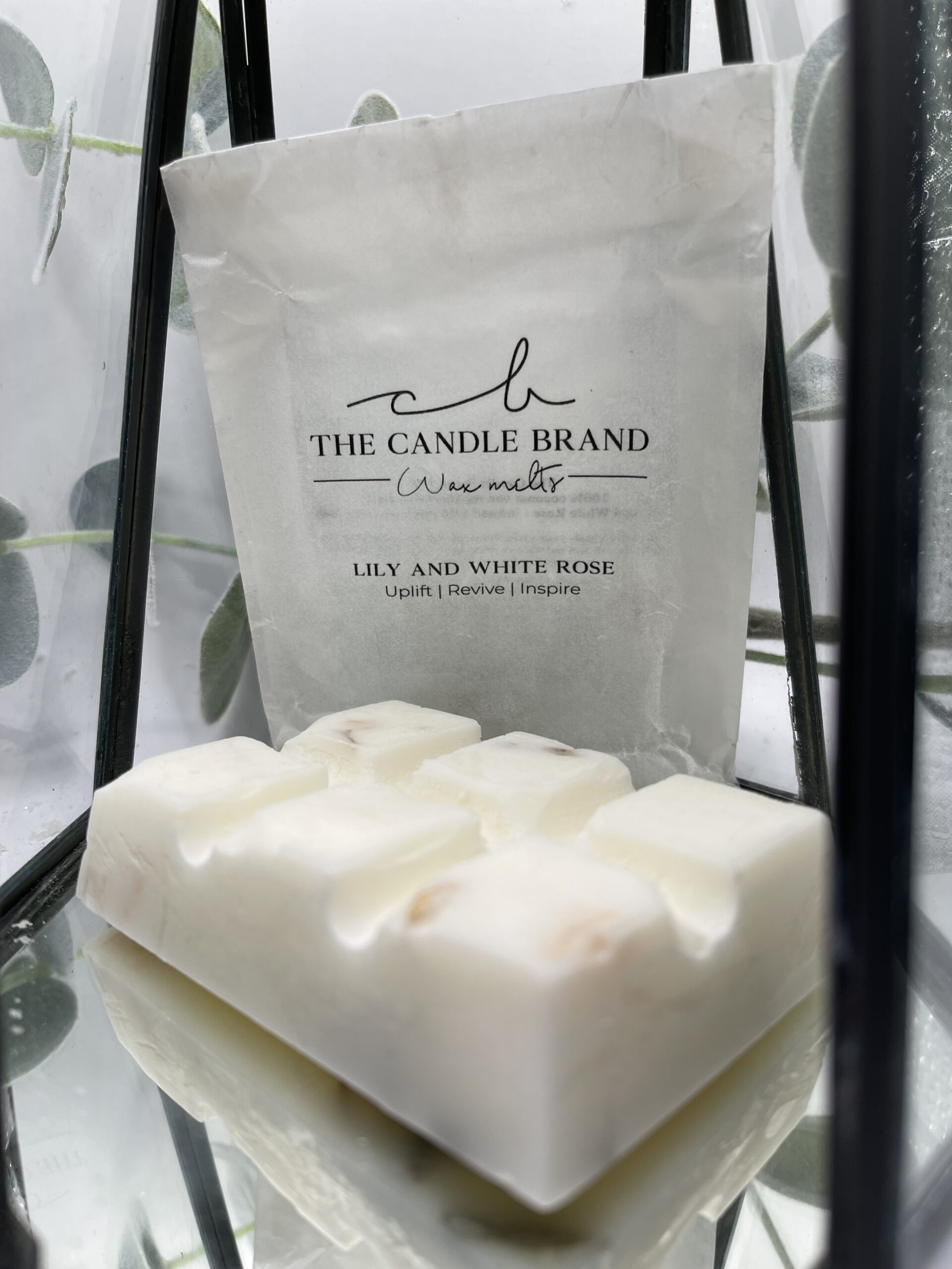 Lily and White Rose 100 hour wax melt bar