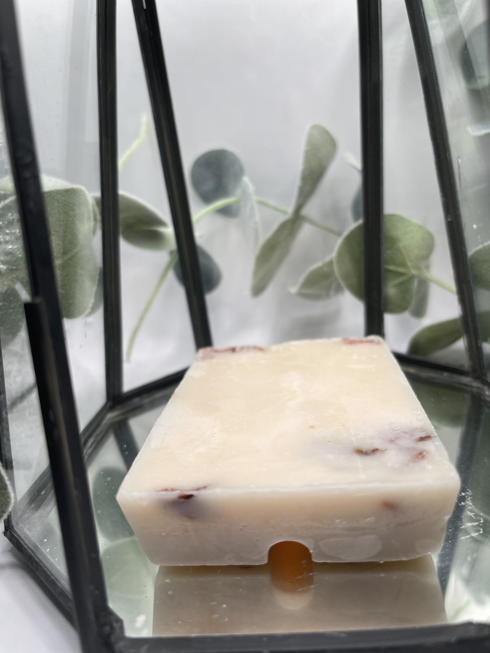 Patchouli with Lily 100 hour Wax Melts 3