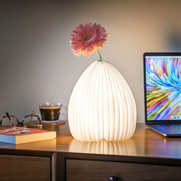 Smart Vase Light lit with Pink flower