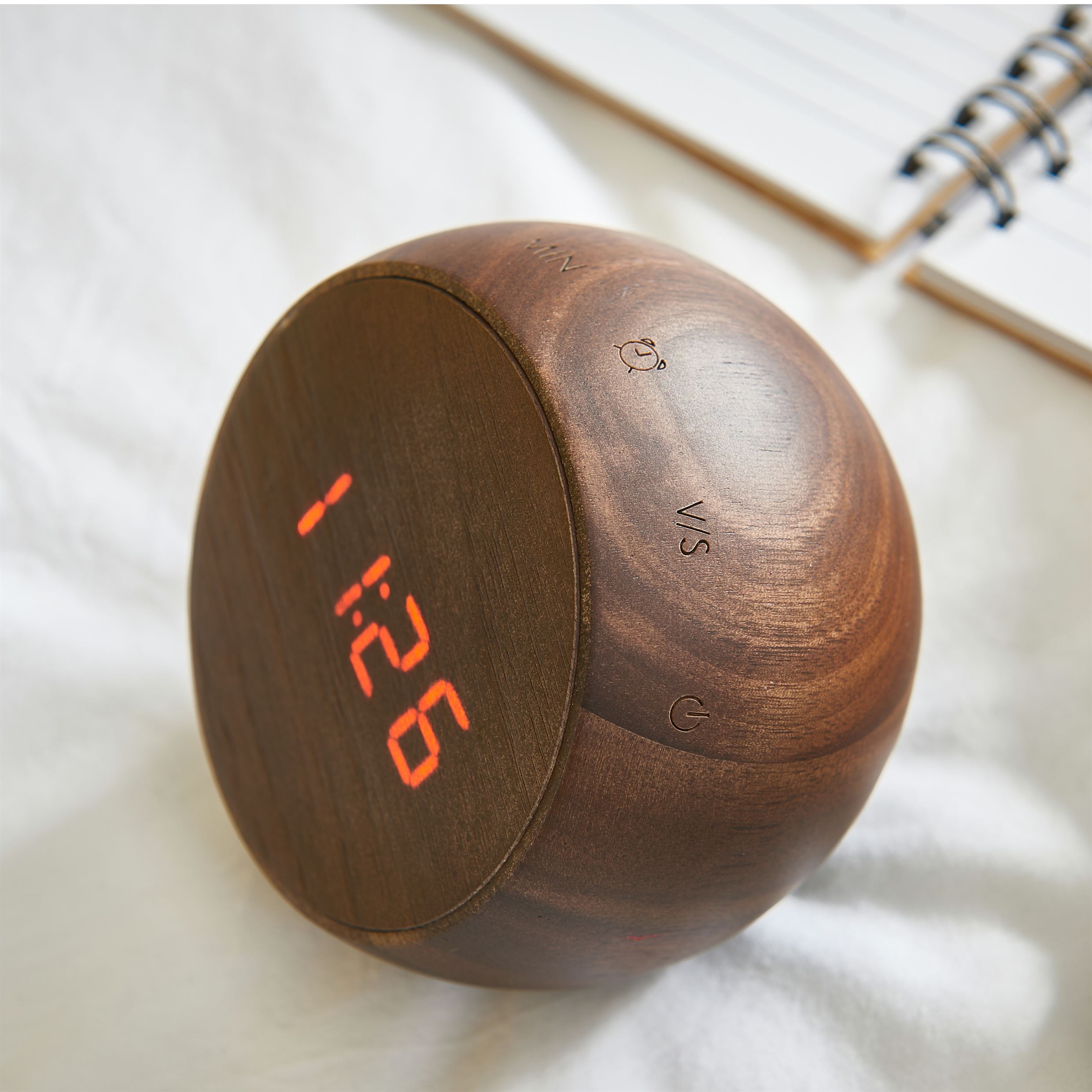 Gingko Tumbler Click Clock Walnut